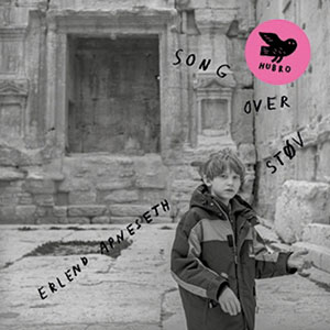 Review of Song over støv